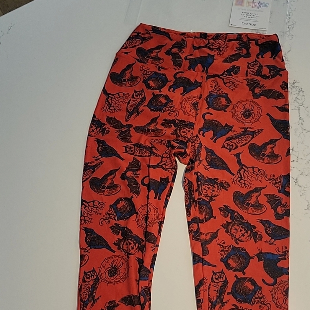 🎃🧙‍♀️NWT Lularoe OS Halloween leggings 🧙‍♀️🐈‍⬛️
